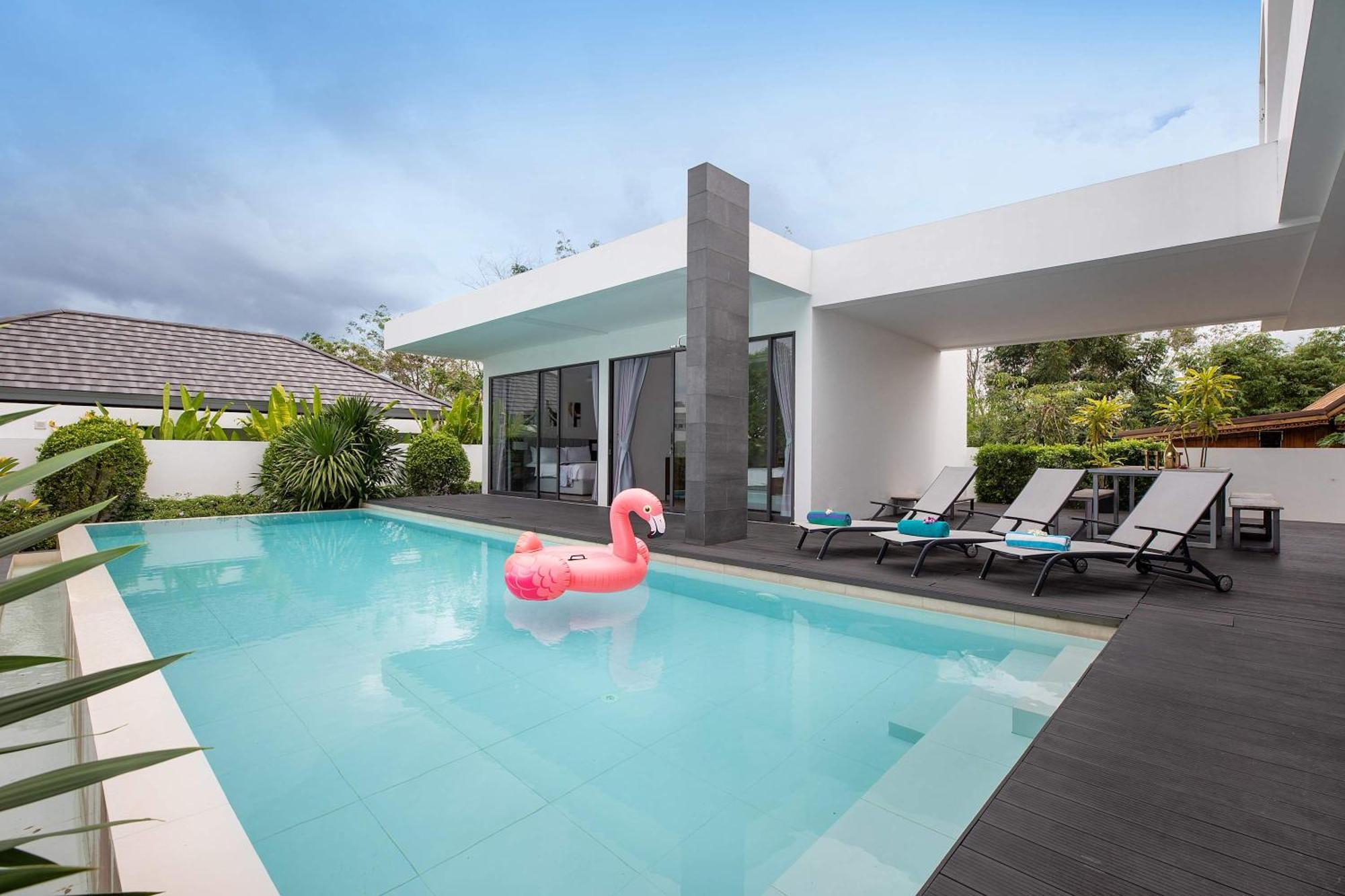 Ultra-modern Tropical Pool Phuket
