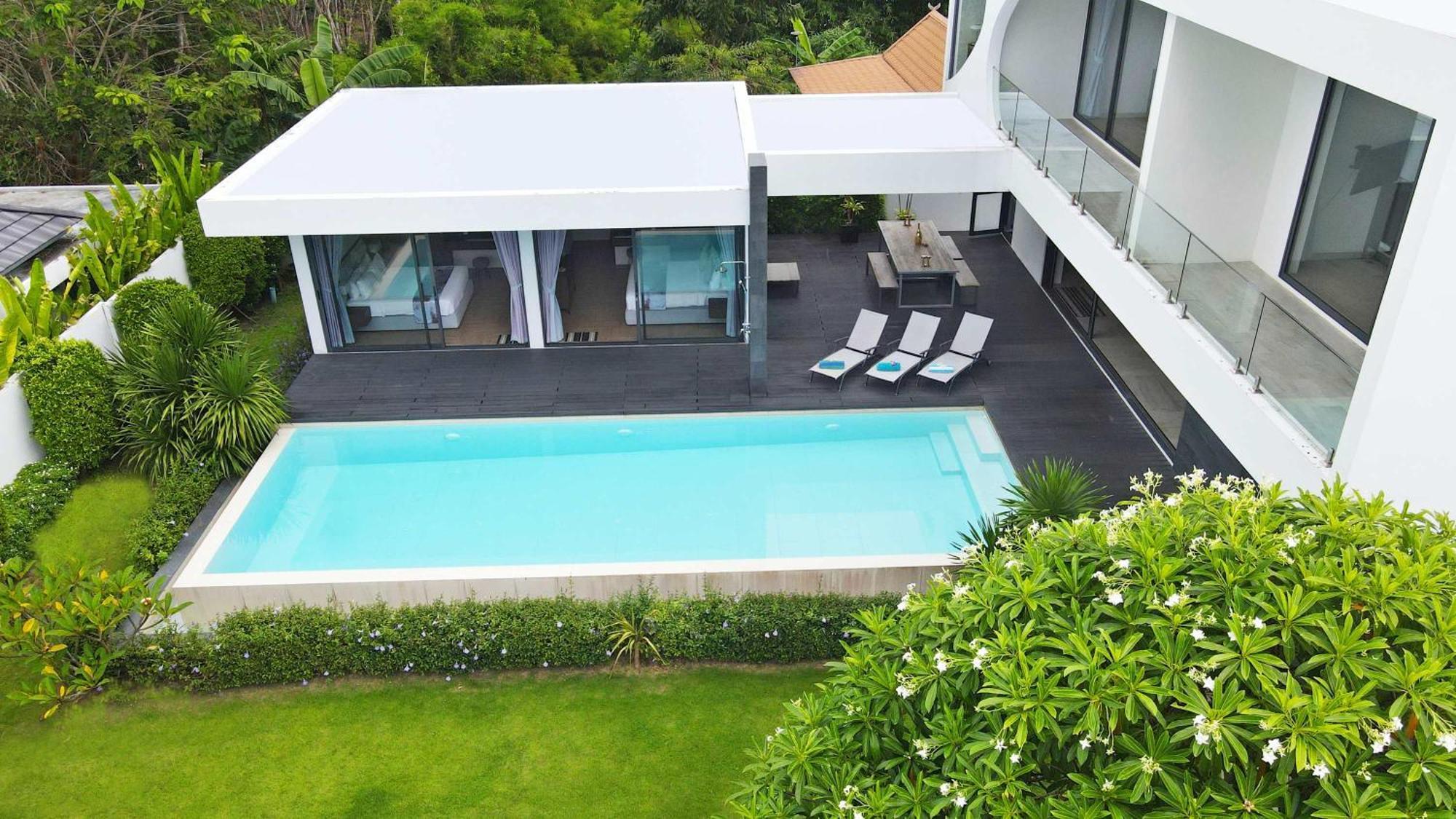 Ultra-modern Tropical Pool Villa