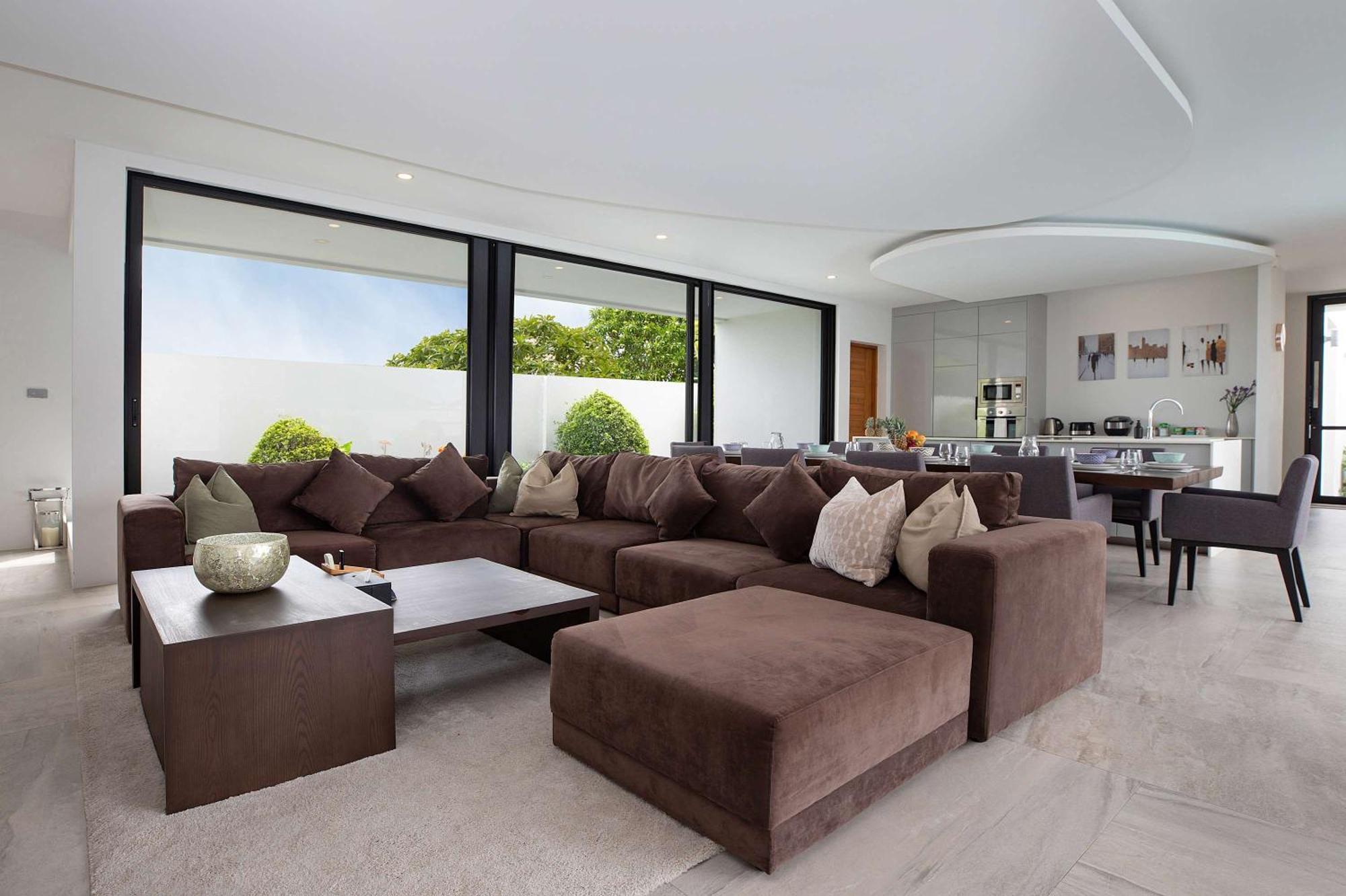 Ultra-modern Tropical Pool Villa Phuket